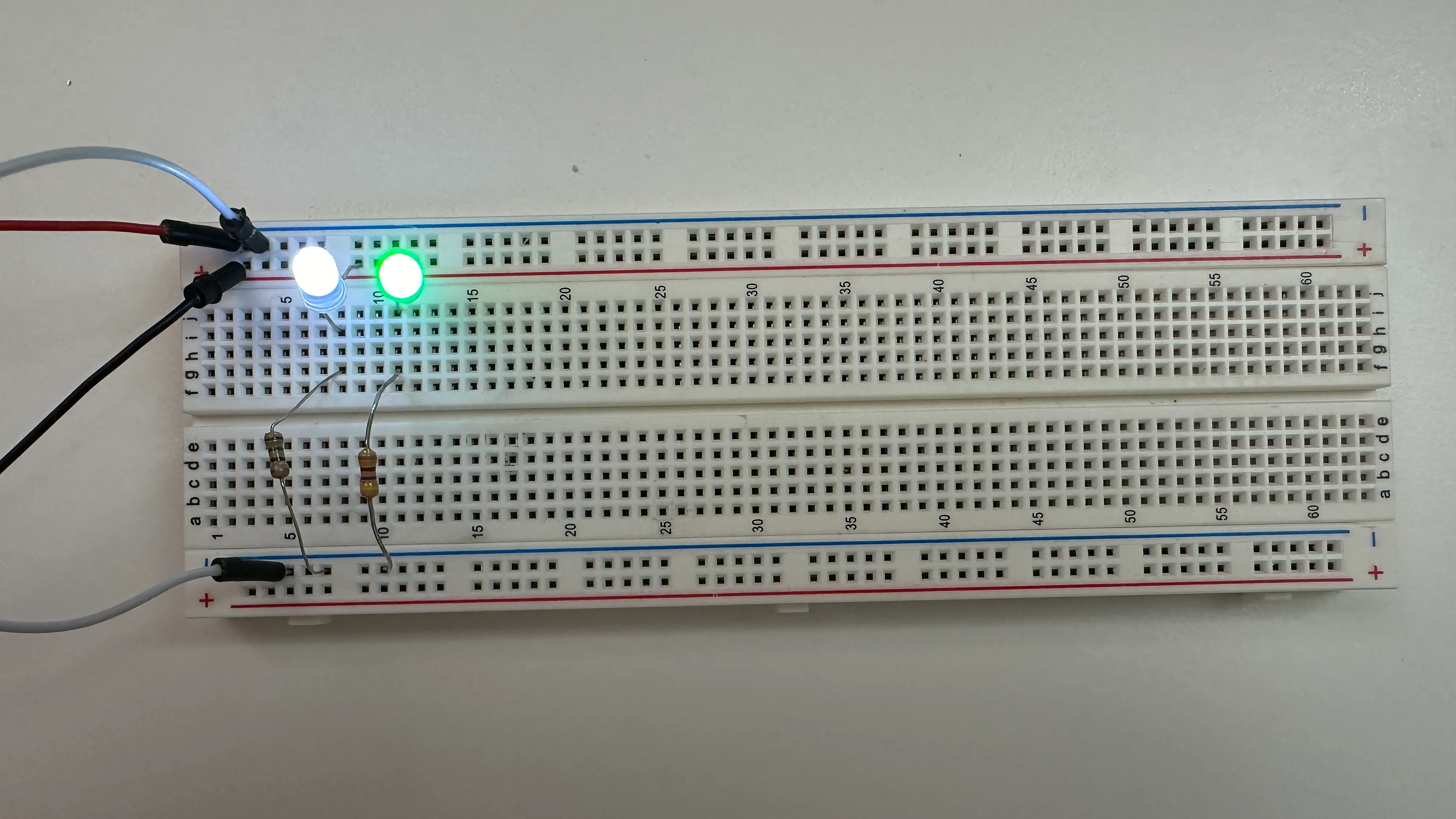 Parallels Circuit on Breadboard